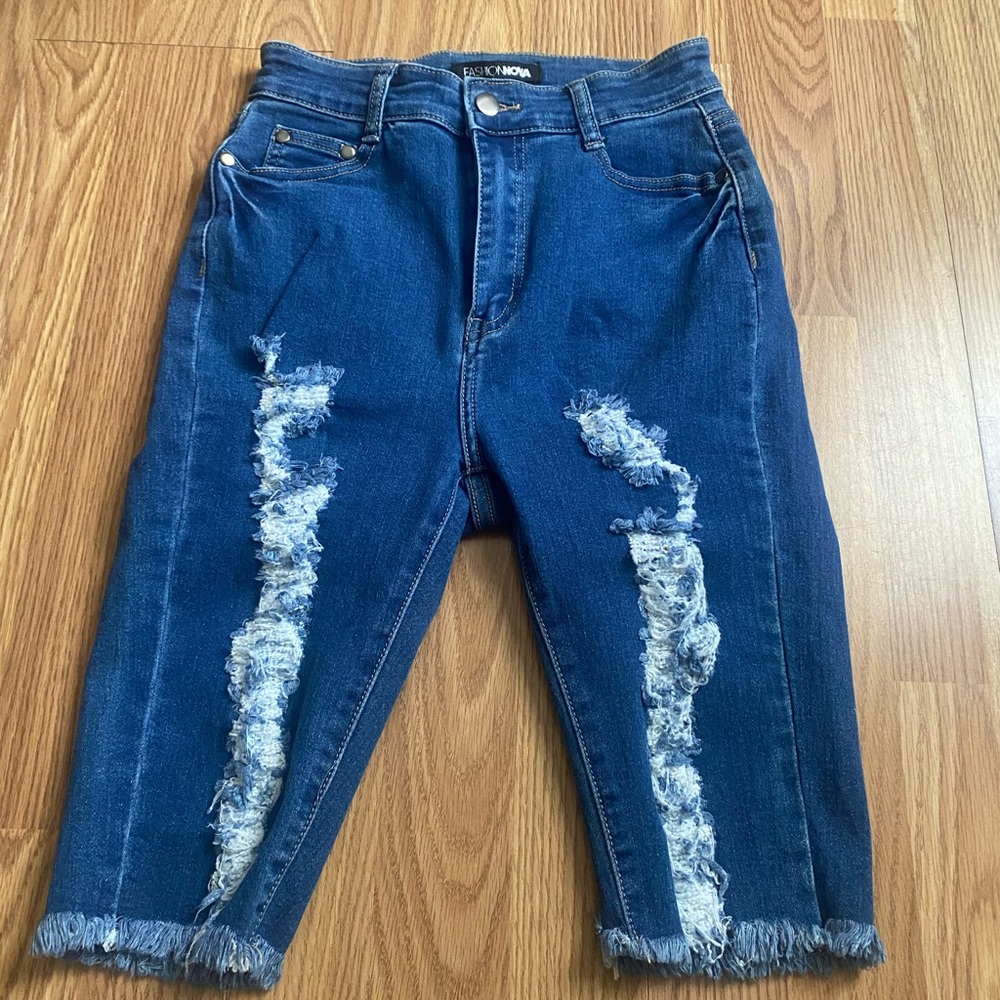 Fashion Nova Mellow Out Distressed Bermuda Shorts Size 5